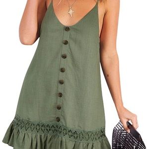 Loose dress buttoned green